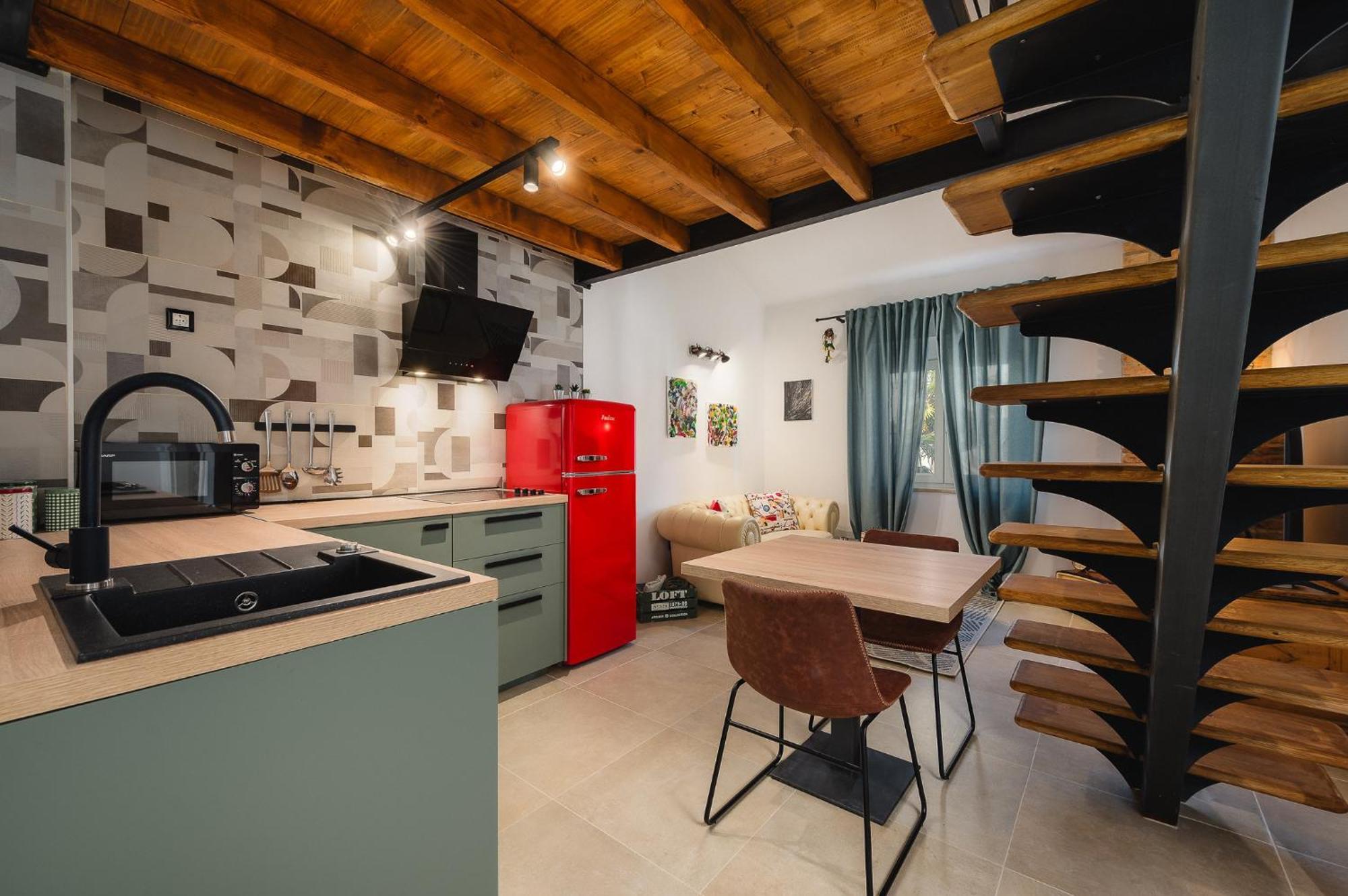 Urban Apartment *